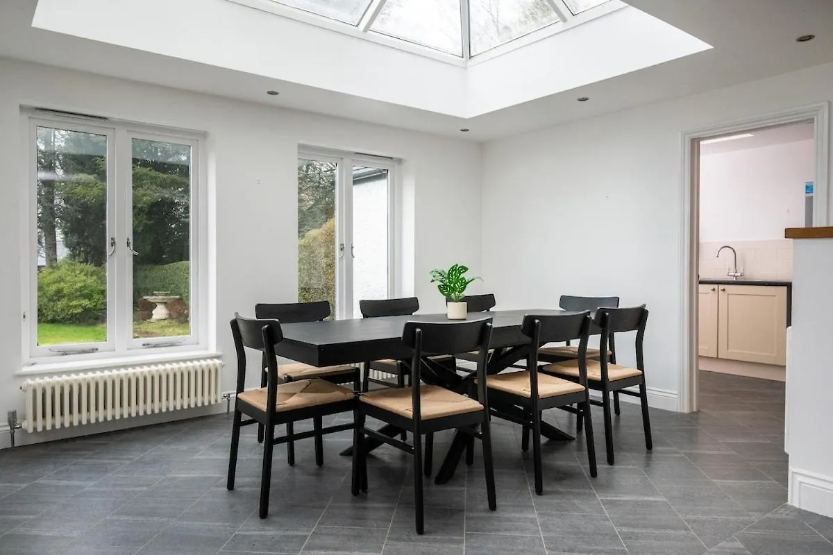 Holiday home Windsor Manor - Luxury 5-Bed Retreat In Solihull